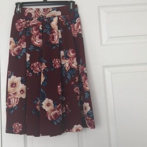 Haute Monde | flowy floral skirt